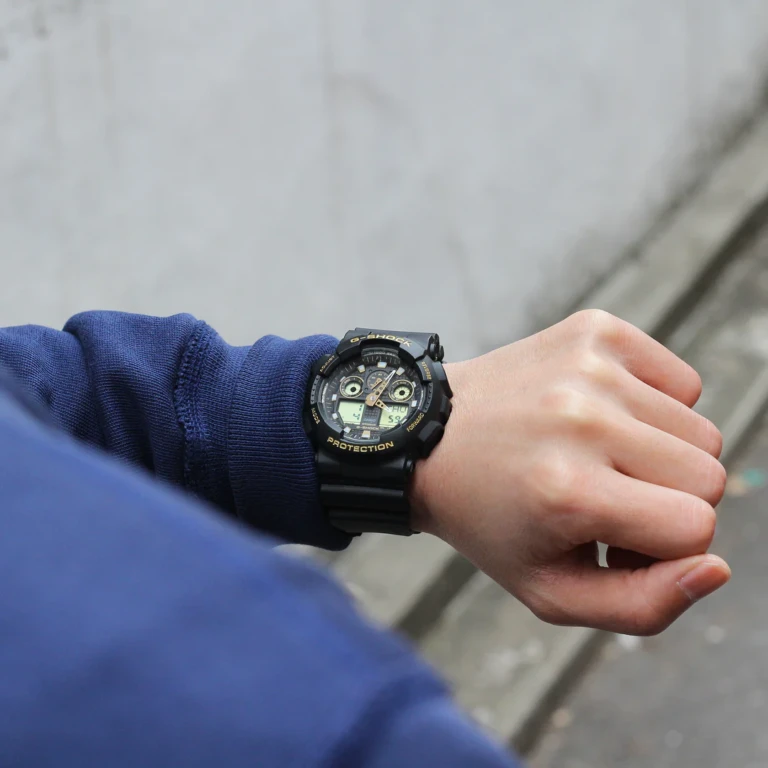 g-shock ga-100gbx-1a9_hand